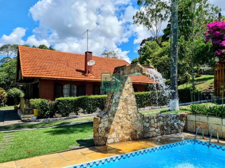 Casa com terreno com boa topografia