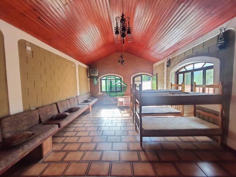 33_202408261759239756