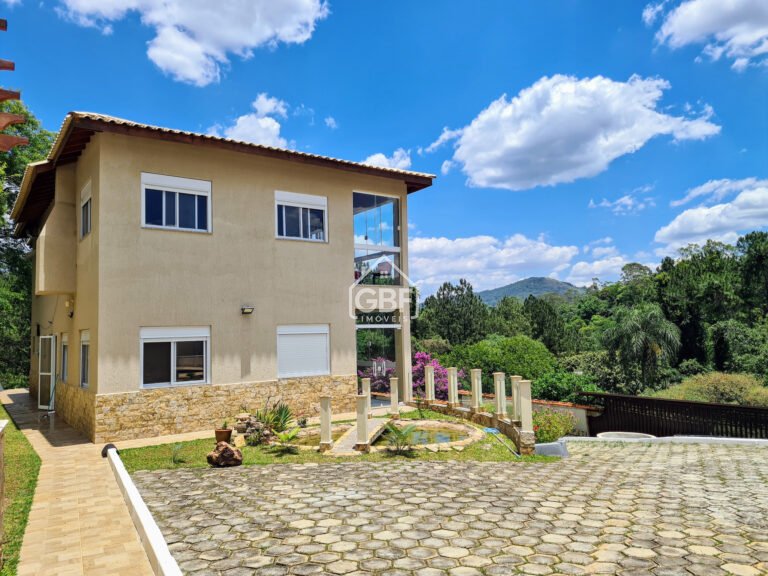 Casa nova com linda vista
