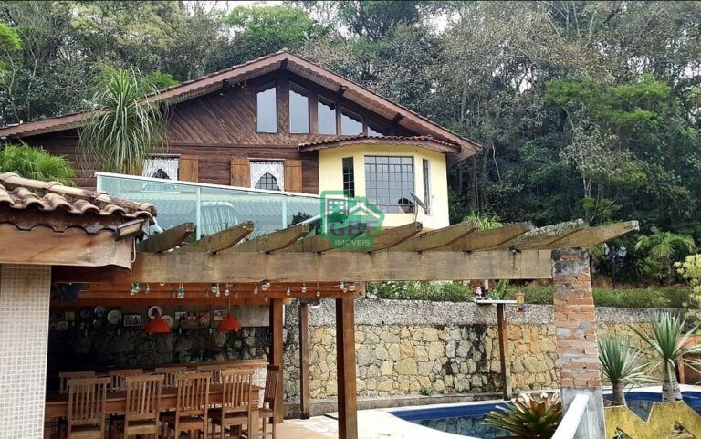 Casa com linda vista pro lago