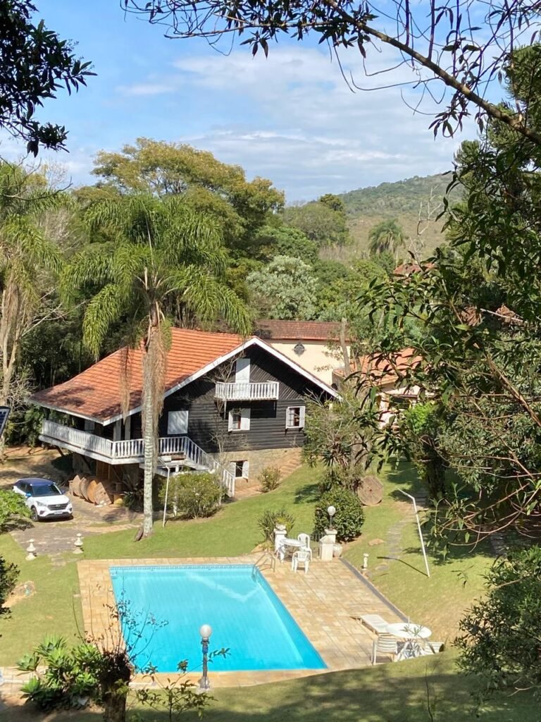 Casa com ótimo terreno